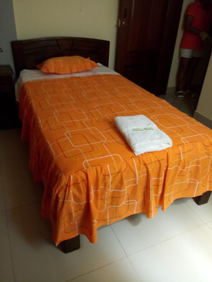 Hospedaje Renzo Tarapoto Exterior foto